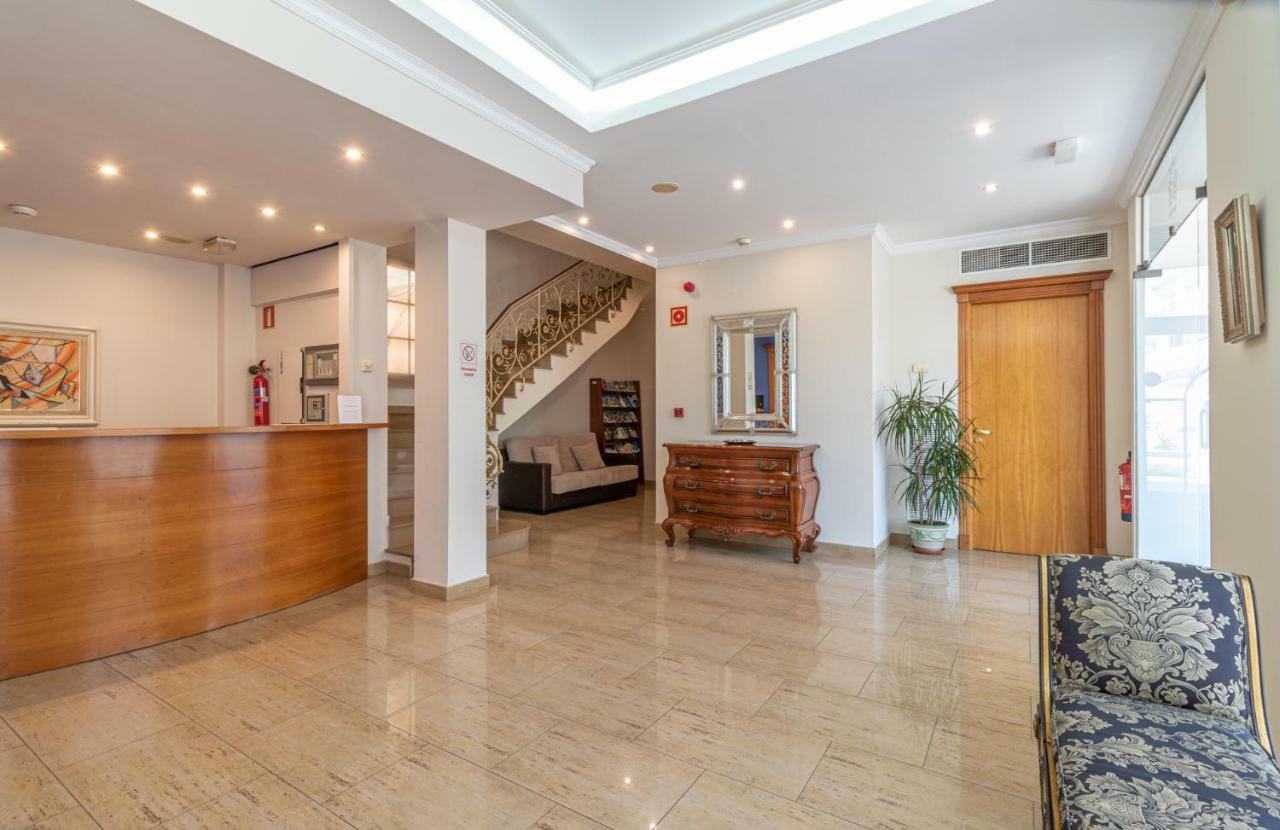 Apartaments Bt Vent De Garbi 艾姆布里亚布拉瓦 外观 照片
